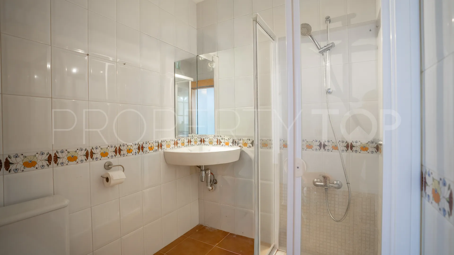 Finca with 2 bedrooms for sale in Marbella