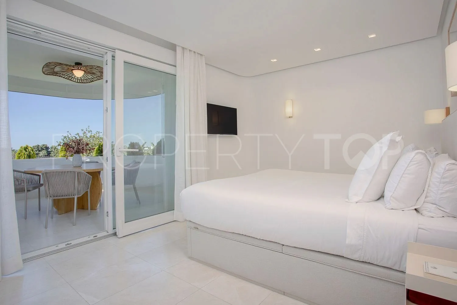Apartment for sale in Guadalmina Alta