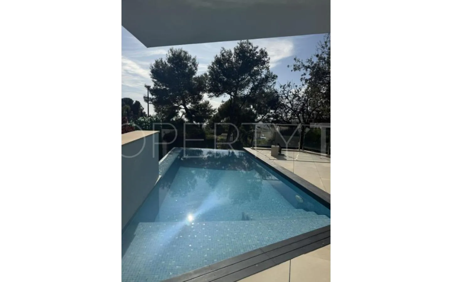 Villa de 5 dormitorios a la venta en Marbella
