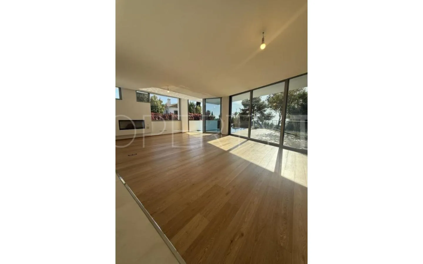Villa de 5 dormitorios a la venta en Marbella
