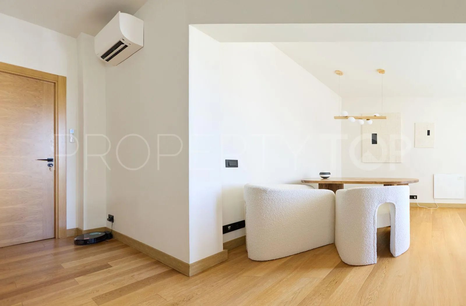 2 bedrooms apartment in Marbella - Puerto Banus for sale