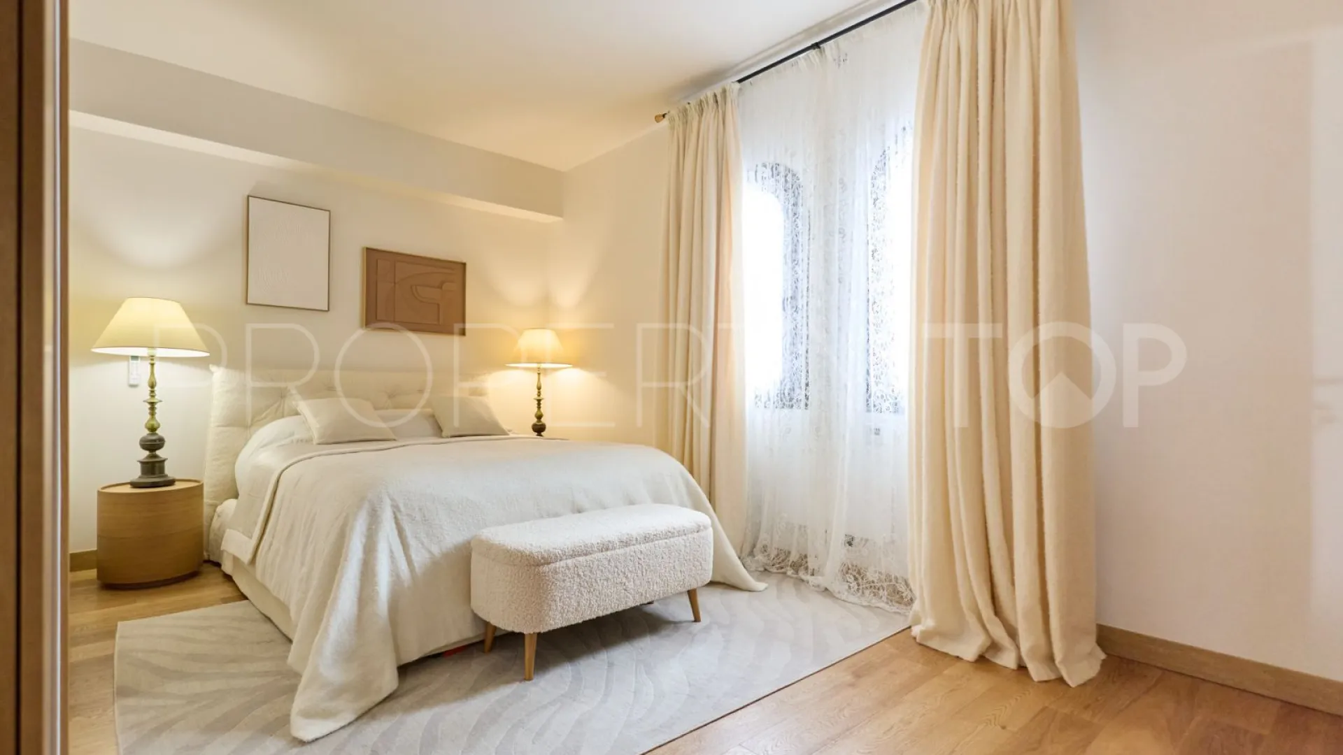 2 bedrooms apartment in Marbella - Puerto Banus for sale