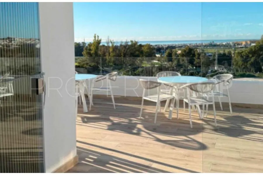 Apartamento en venta en Nueva Andalucia de 3 dormitorios