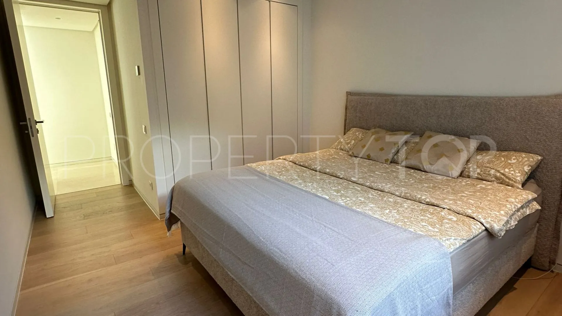 Apartment for sale in Marbella with 2 bedrooms
