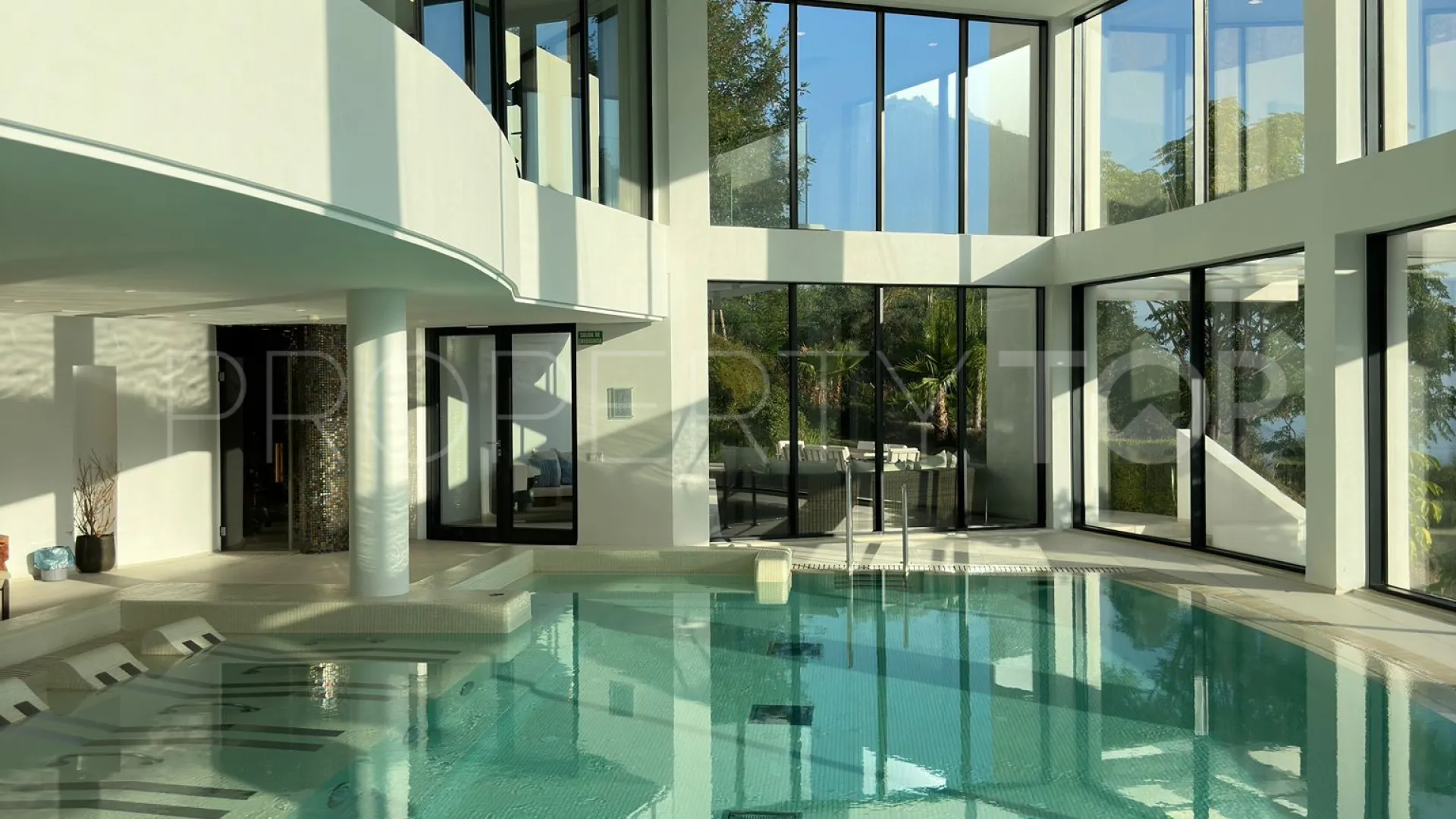 Apartment for sale in Marbella with 2 bedrooms