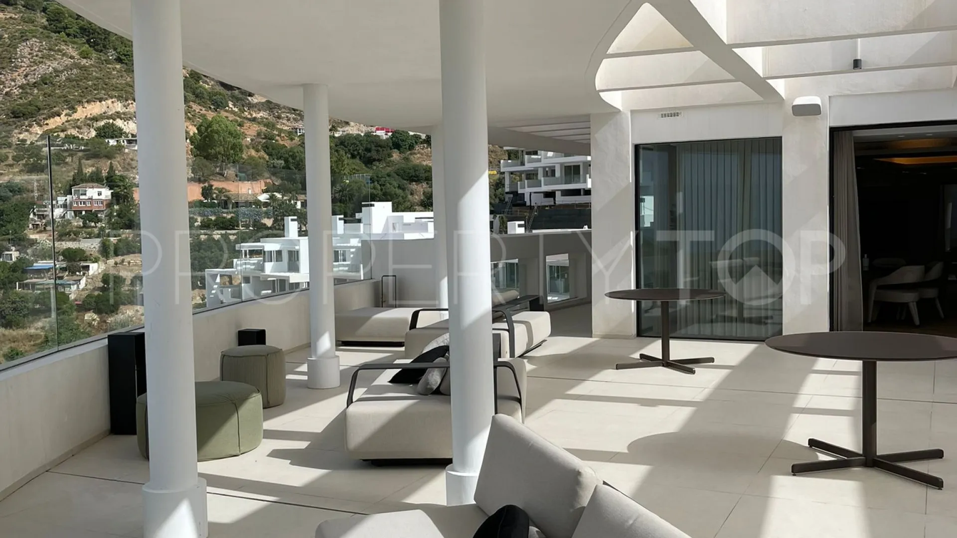 Apartment for sale in Marbella with 2 bedrooms