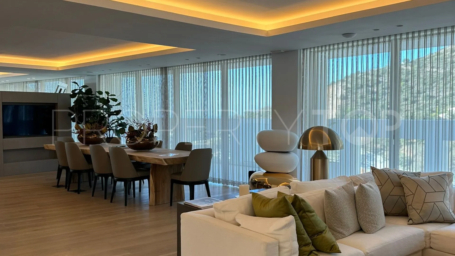 Apartment for sale in Marbella with 2 bedrooms