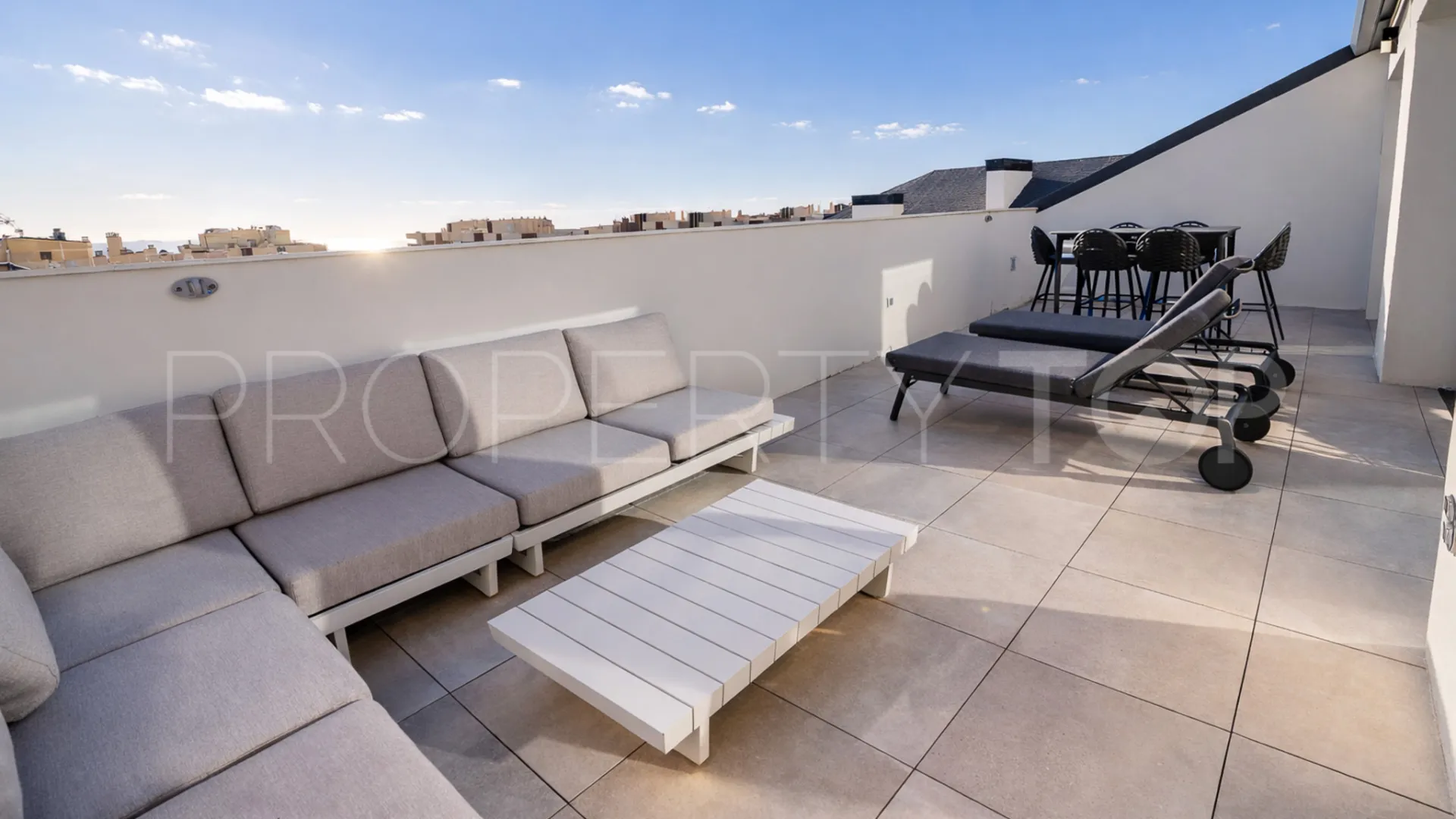 Penthouse with 3 bedrooms for sale in Fuengirola