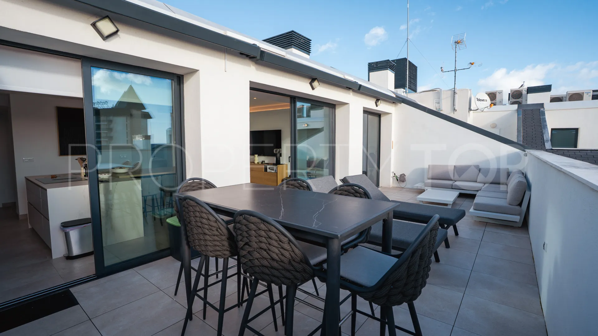 Penthouse with 3 bedrooms for sale in Fuengirola
