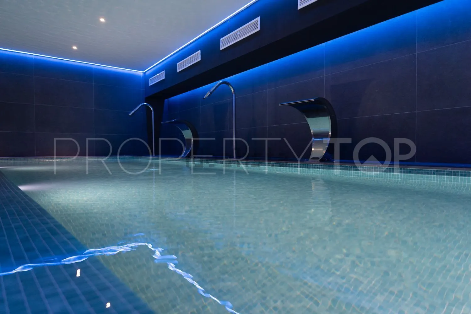 Penthouse with 3 bedrooms for sale in Fuengirola