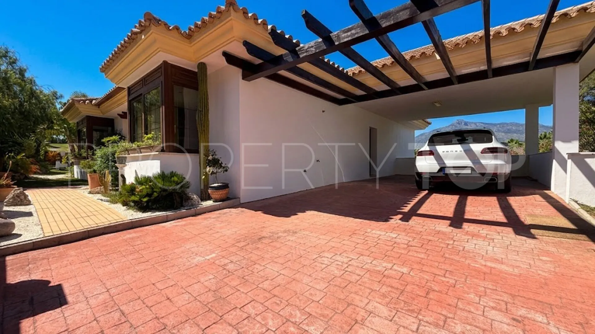Villa in Mijas Costa for sale