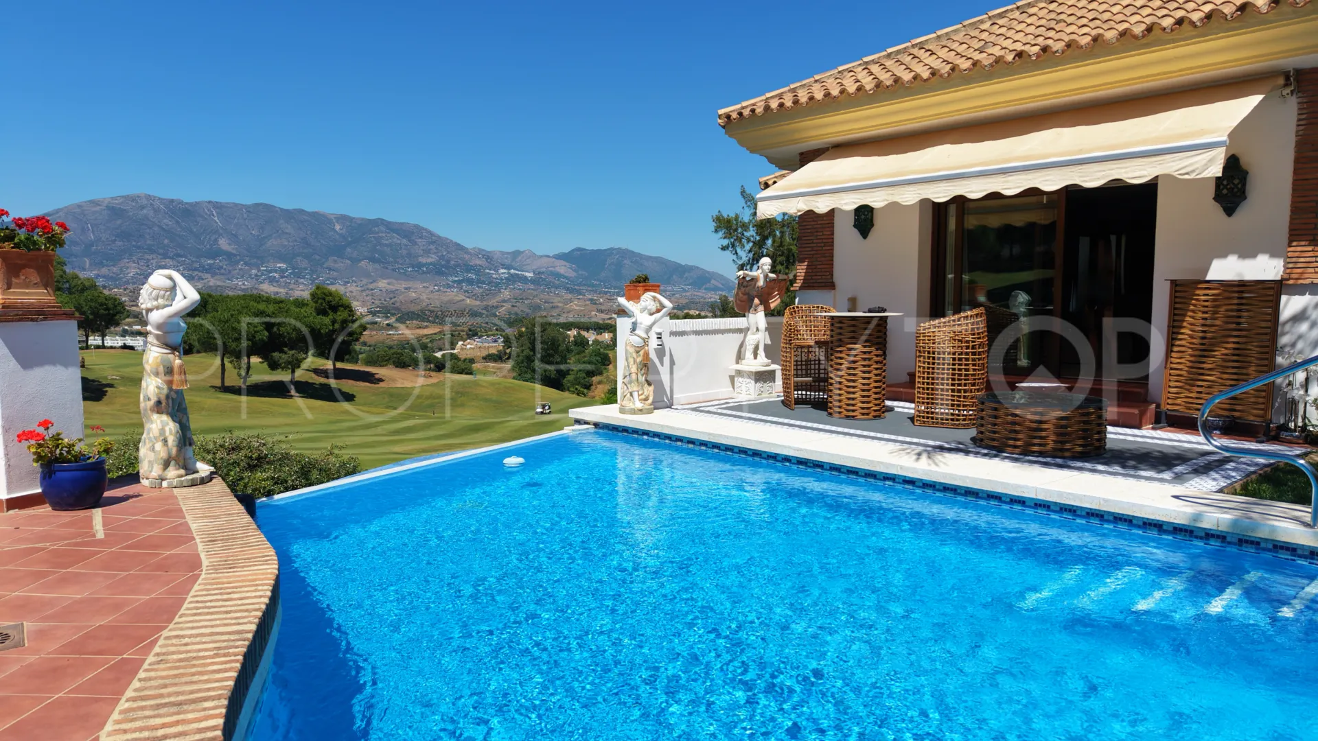 Villa in Mijas Costa for sale