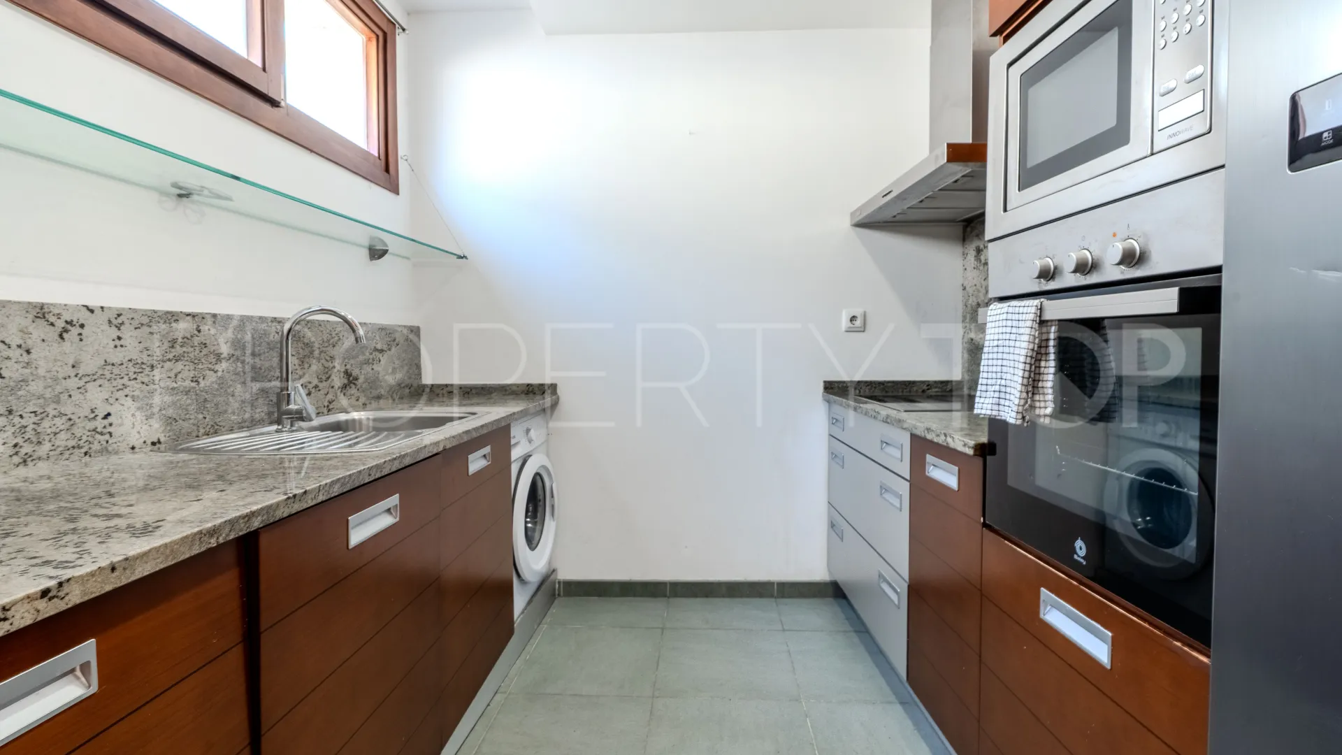 Apartment for sale in Marbella with 3 bedrooms
