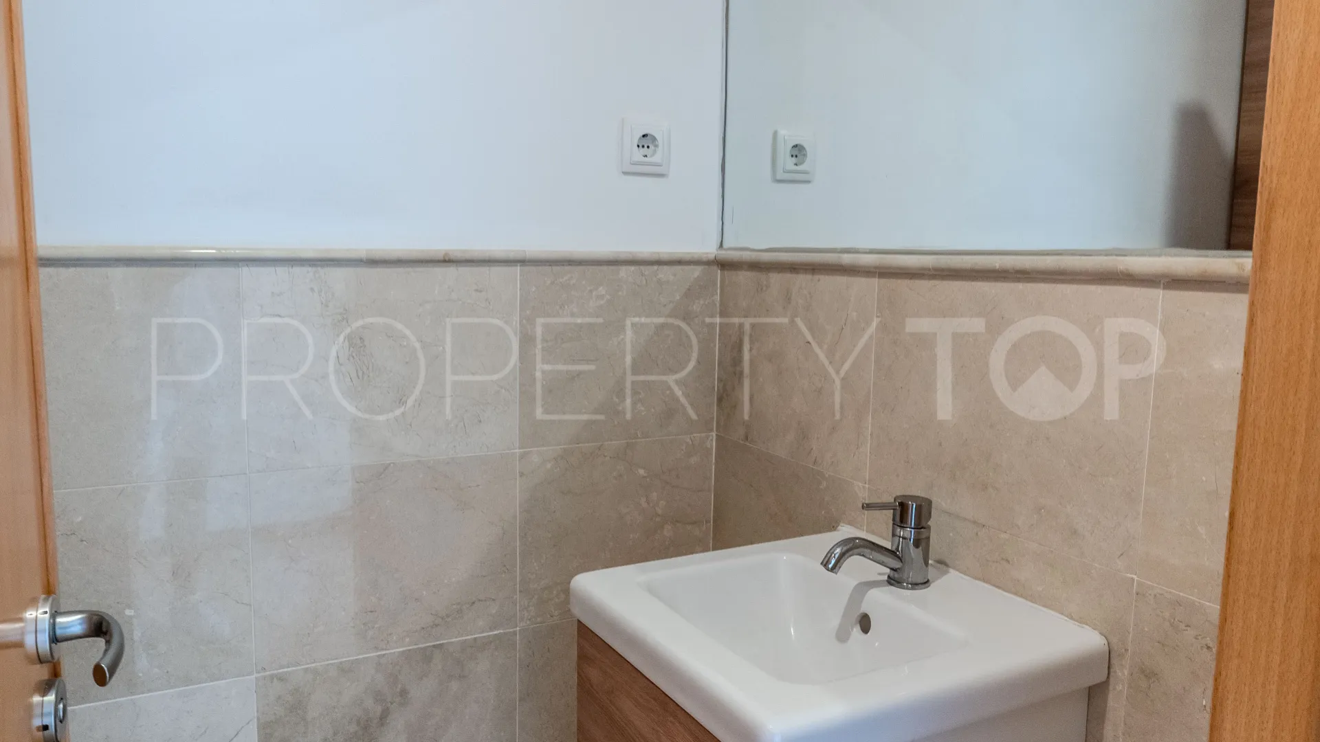 Apartment for sale in Marbella with 3 bedrooms