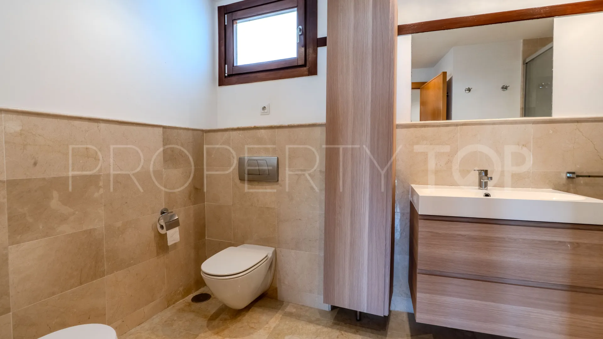 Apartment for sale in Marbella with 3 bedrooms
