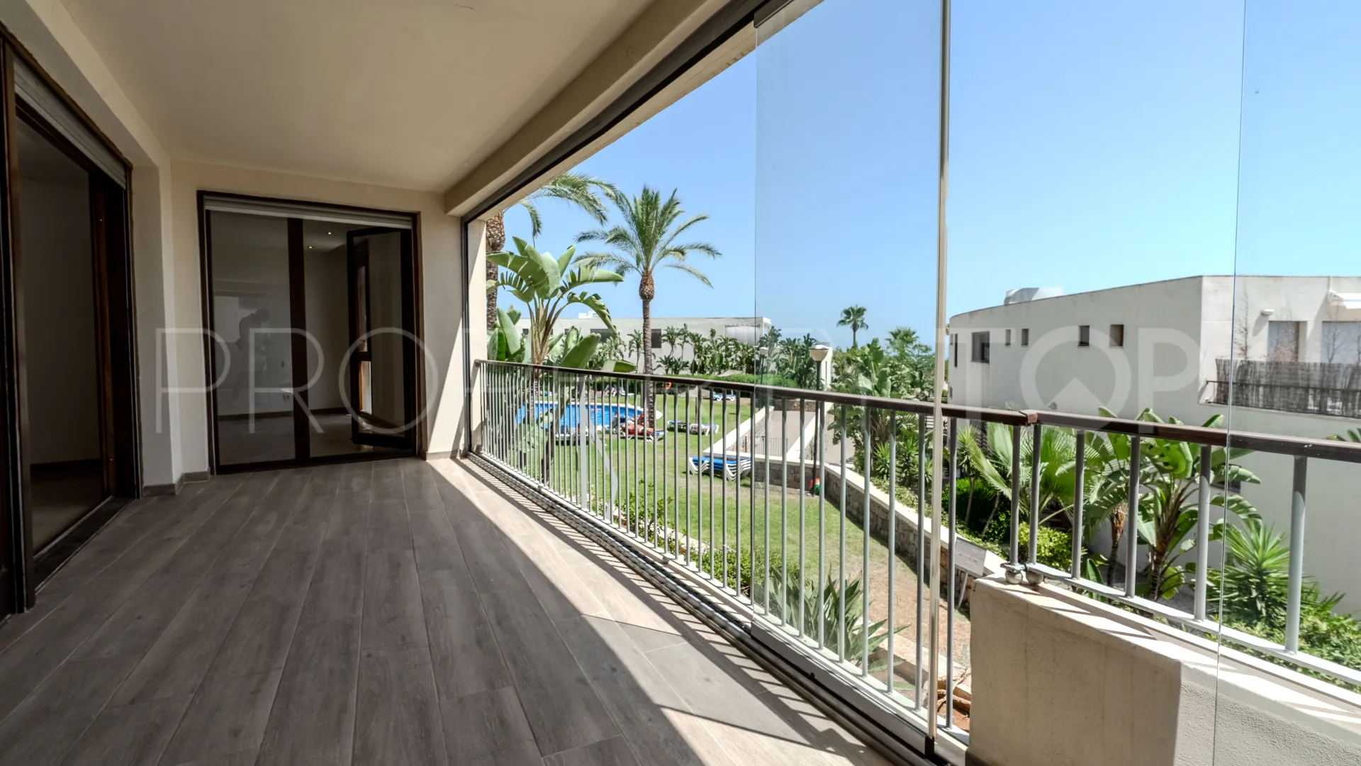 Apartment for sale in Marbella with 3 bedrooms