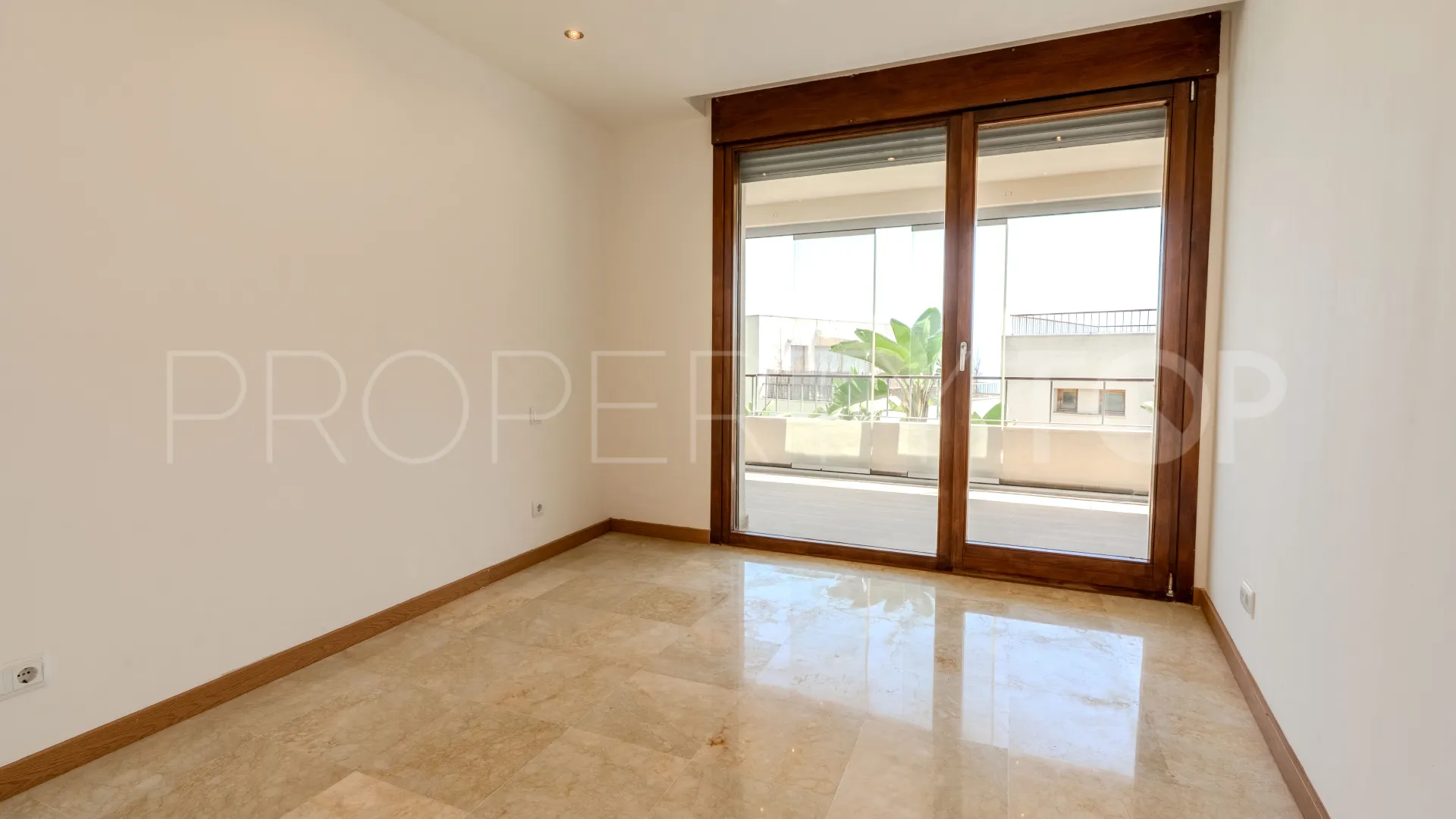 Apartment for sale in Marbella with 3 bedrooms