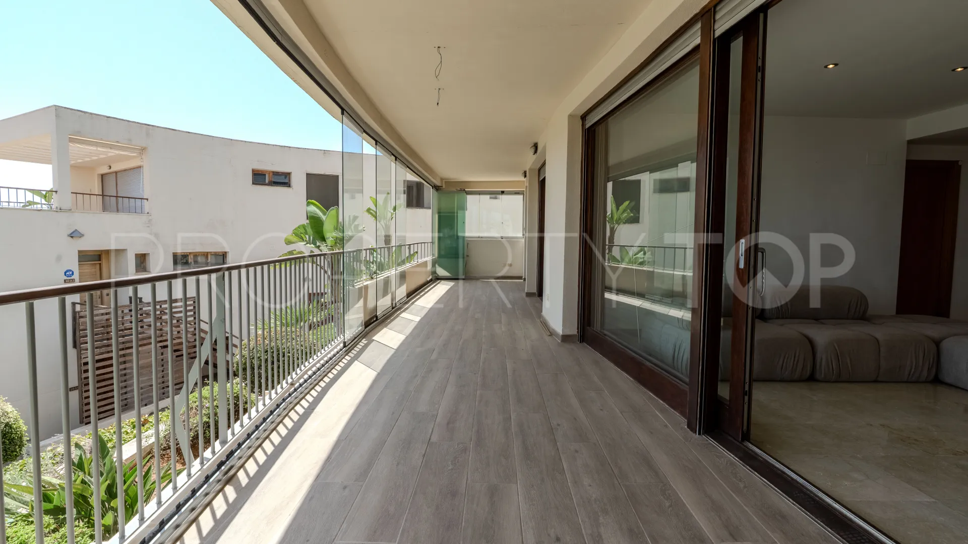 Apartment for sale in Marbella with 3 bedrooms