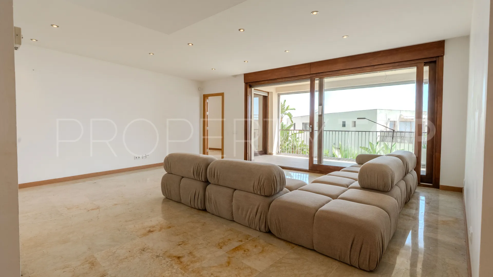 Apartment for sale in Marbella with 3 bedrooms