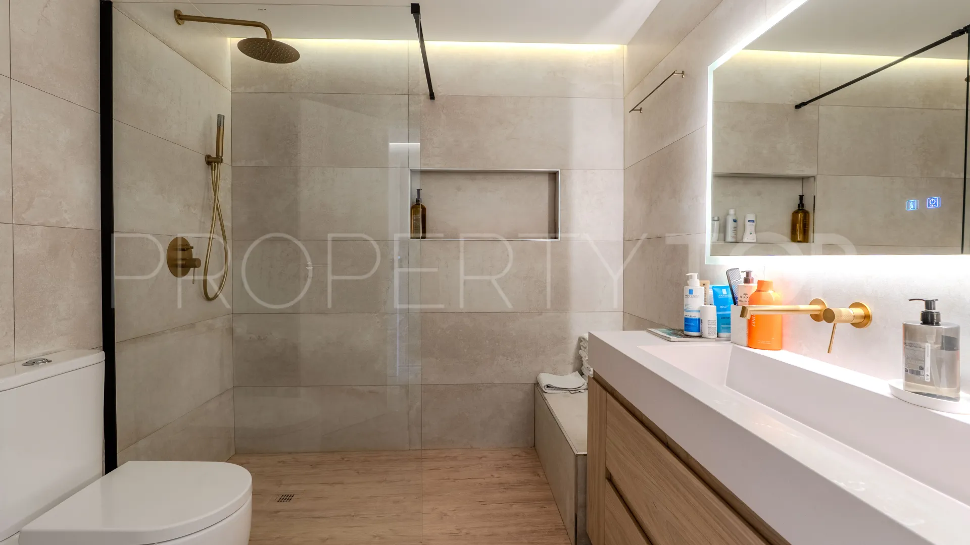 Se vende apartamento en Marbella - Puerto Banus