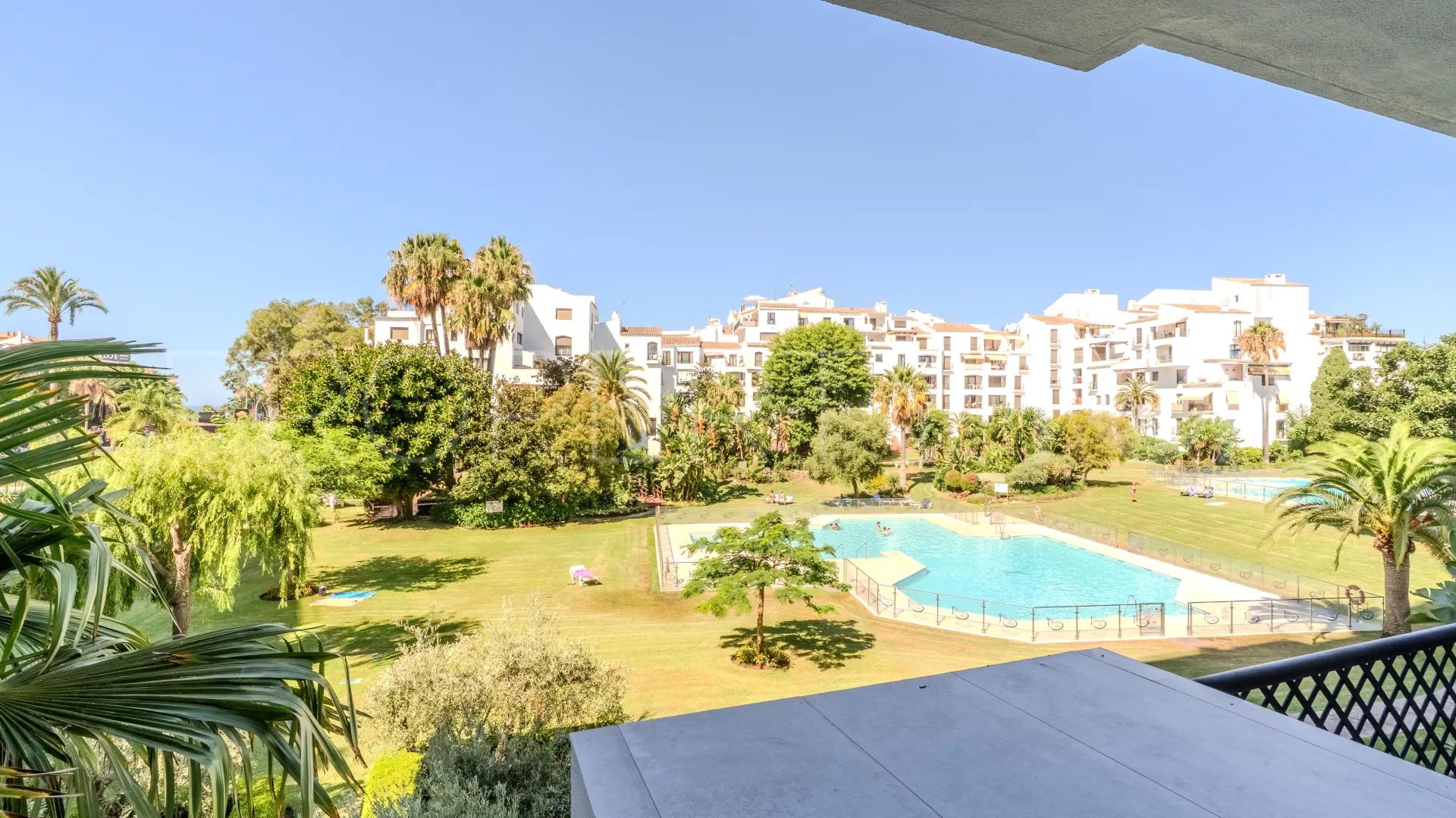Se vende apartamento en Marbella - Puerto Banus