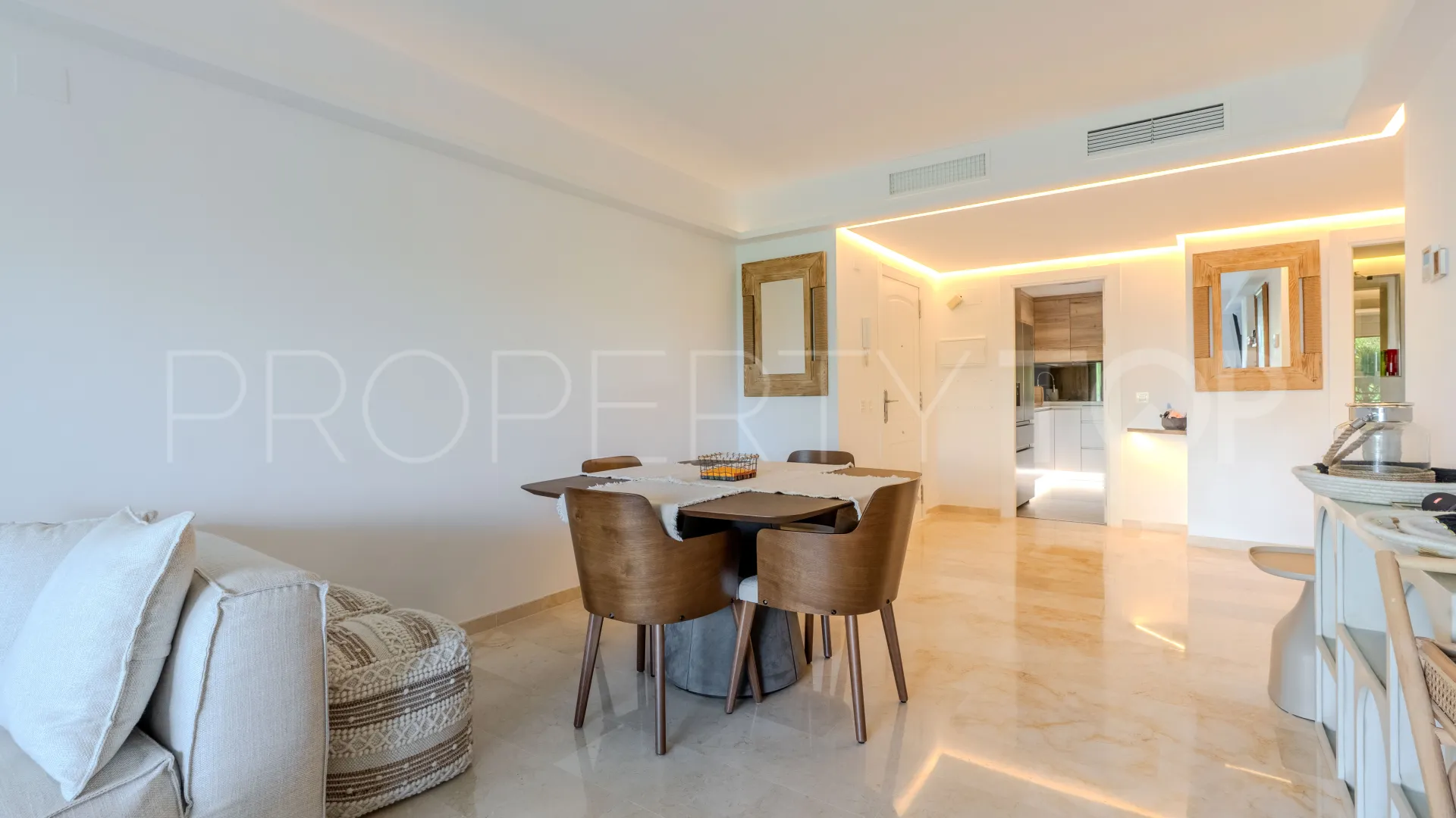 Se vende apartamento en Marbella - Puerto Banus