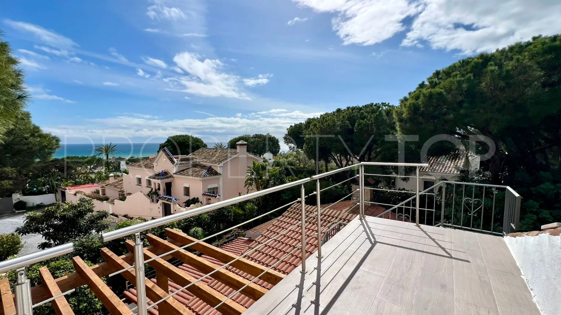 Marbella 4 bedrooms villa for sale