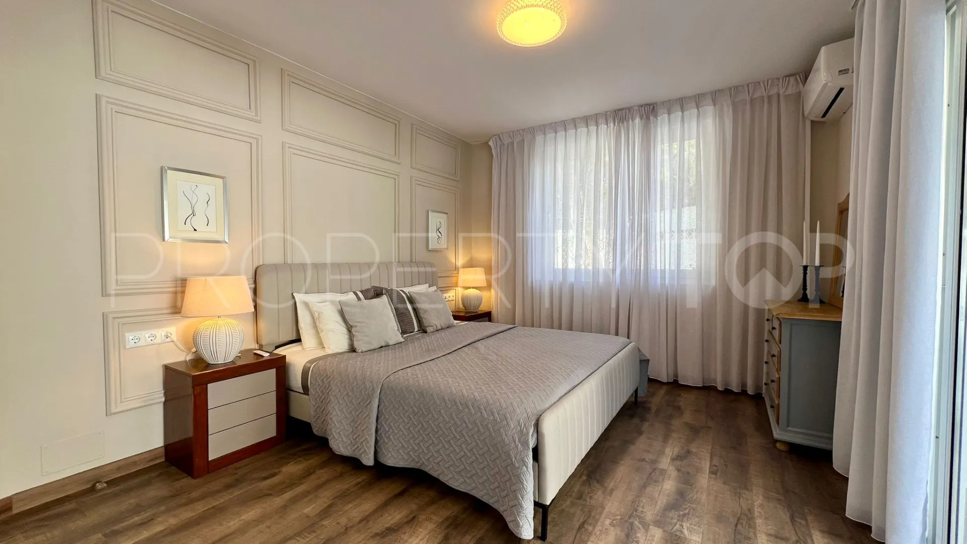 Marbella 4 bedrooms villa for sale