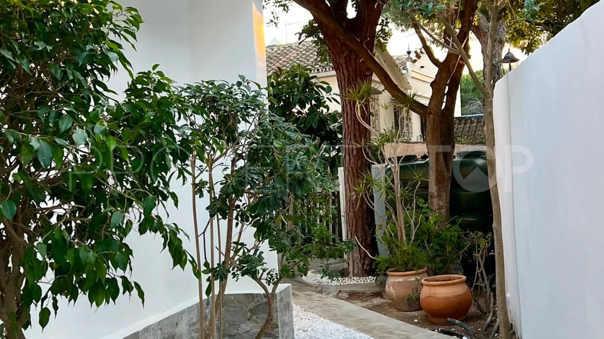 Marbella 4 bedrooms villa for sale