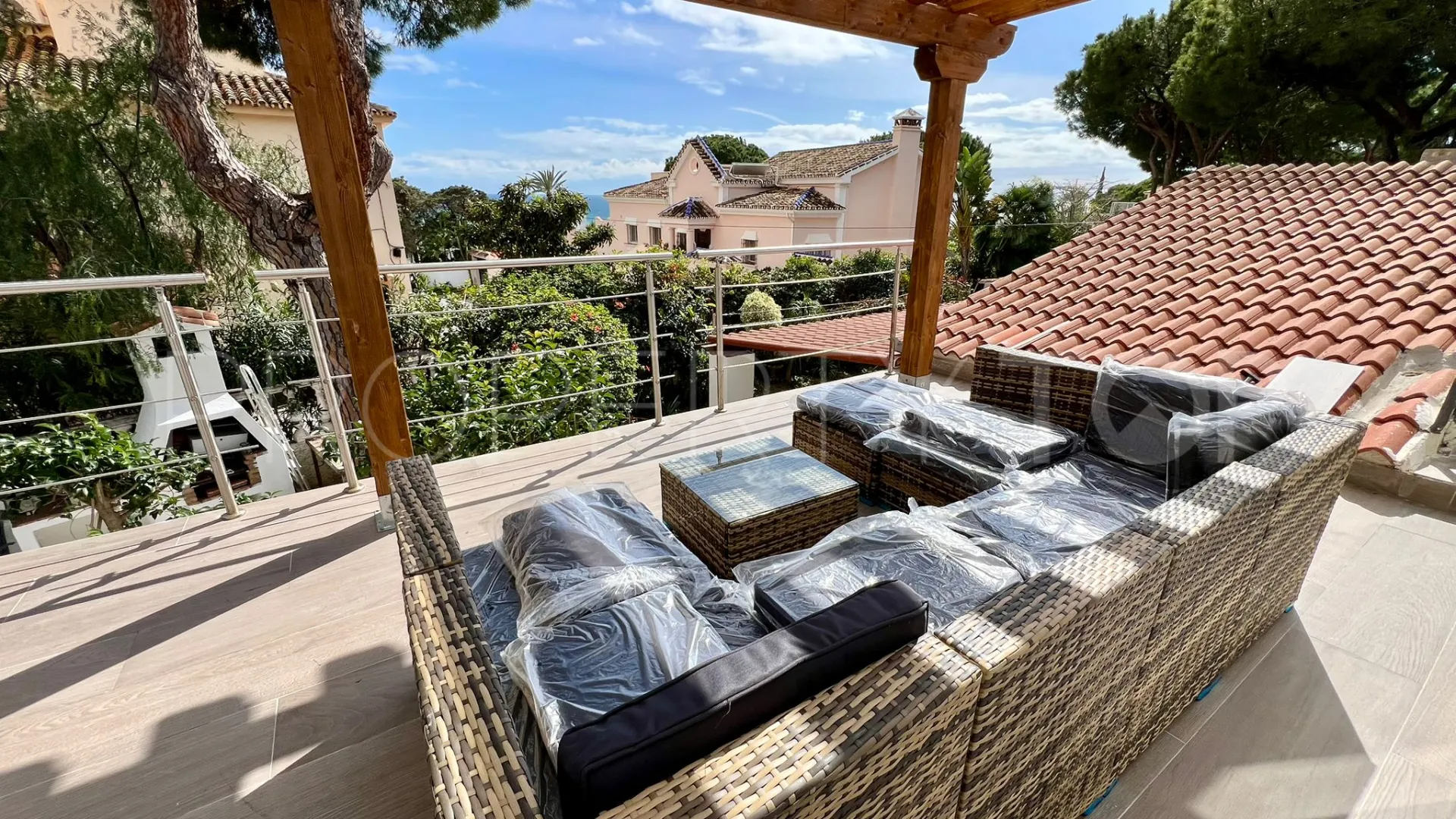 Marbella 4 bedrooms villa for sale