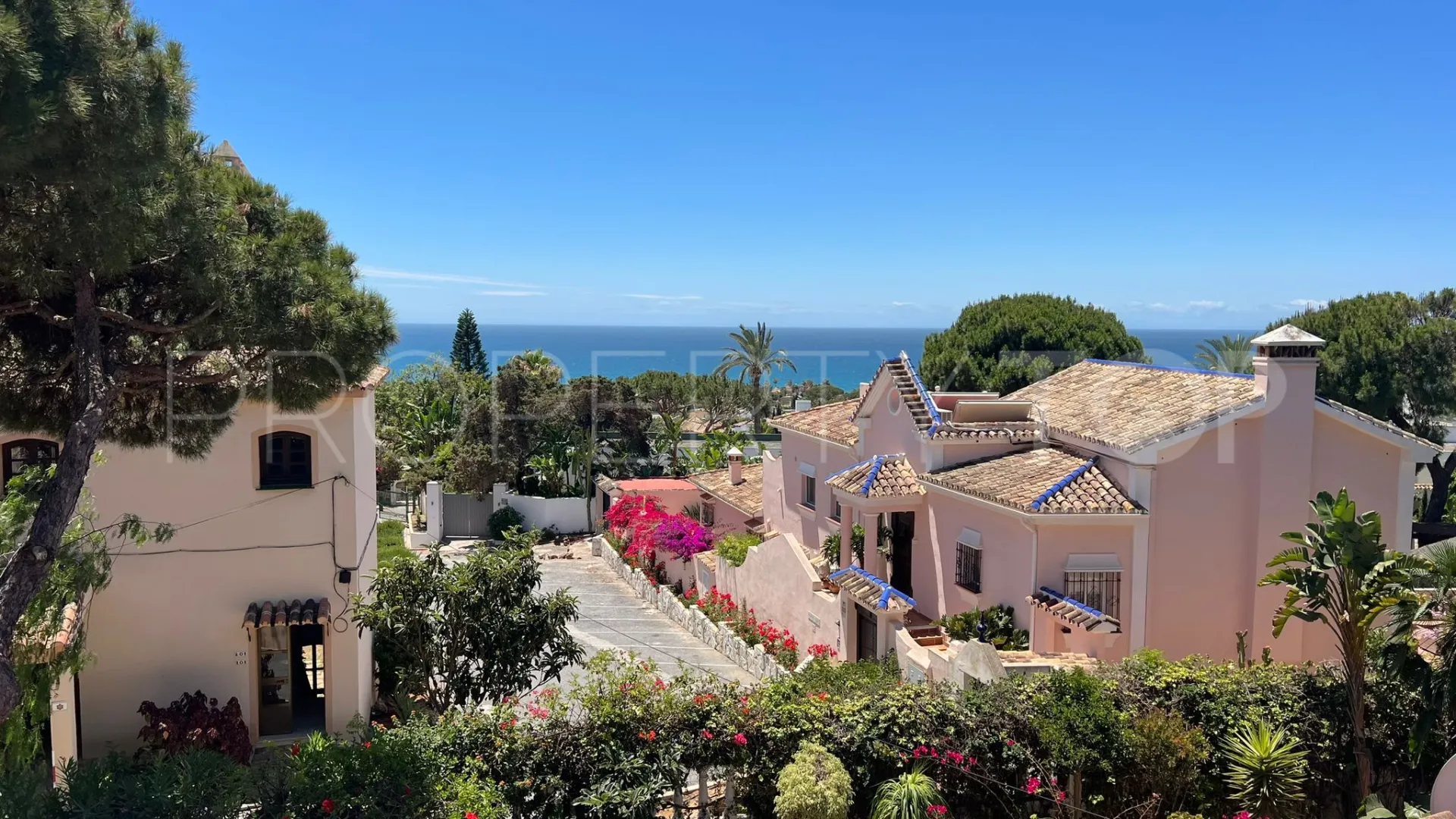 Marbella 4 bedrooms villa for sale