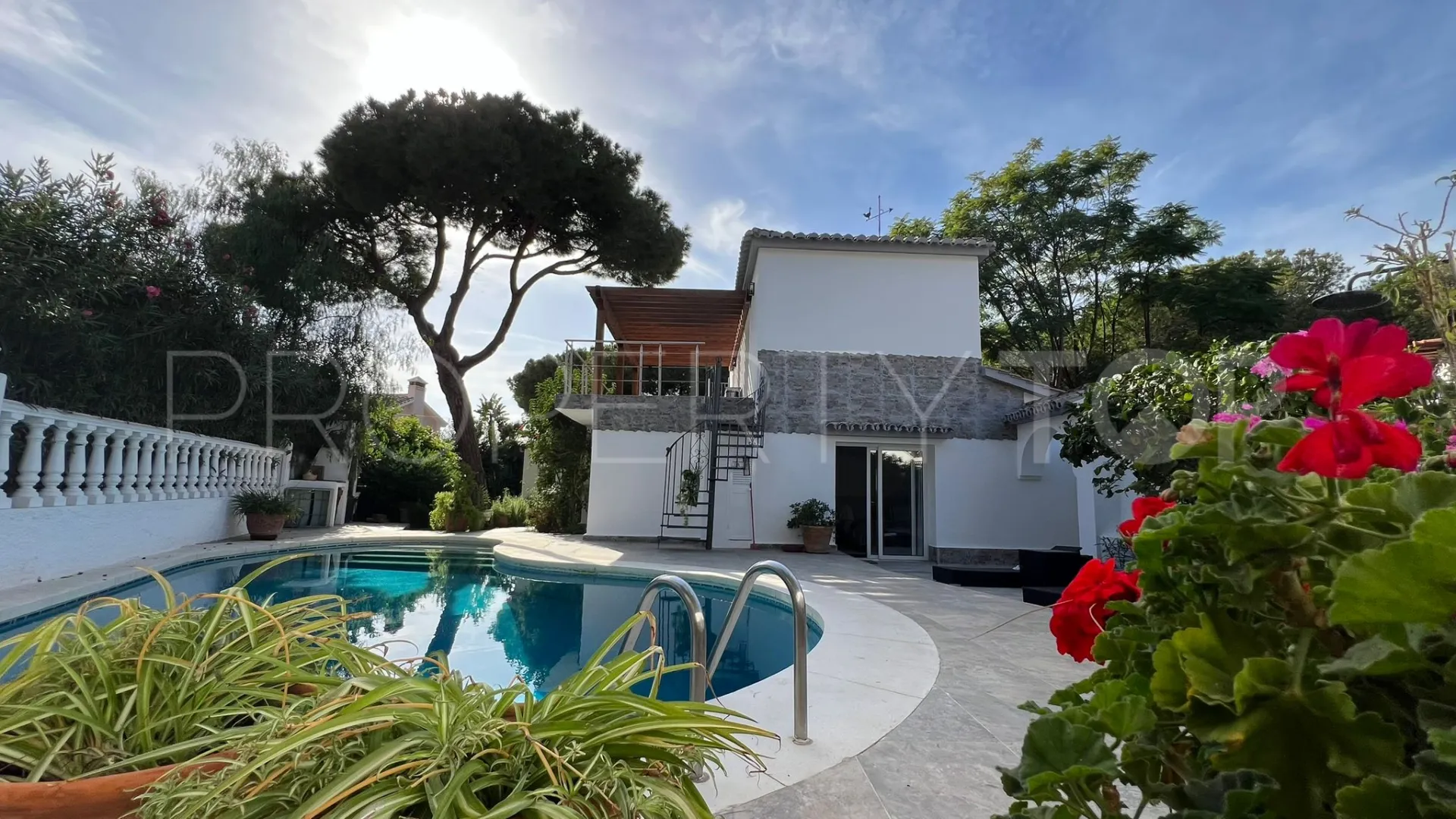 Marbella 4 bedrooms villa for sale