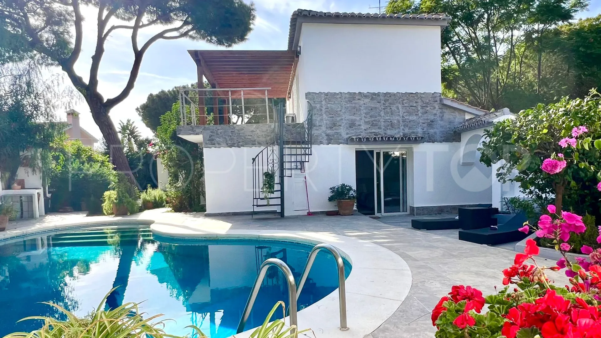 Marbella 4 bedrooms villa for sale