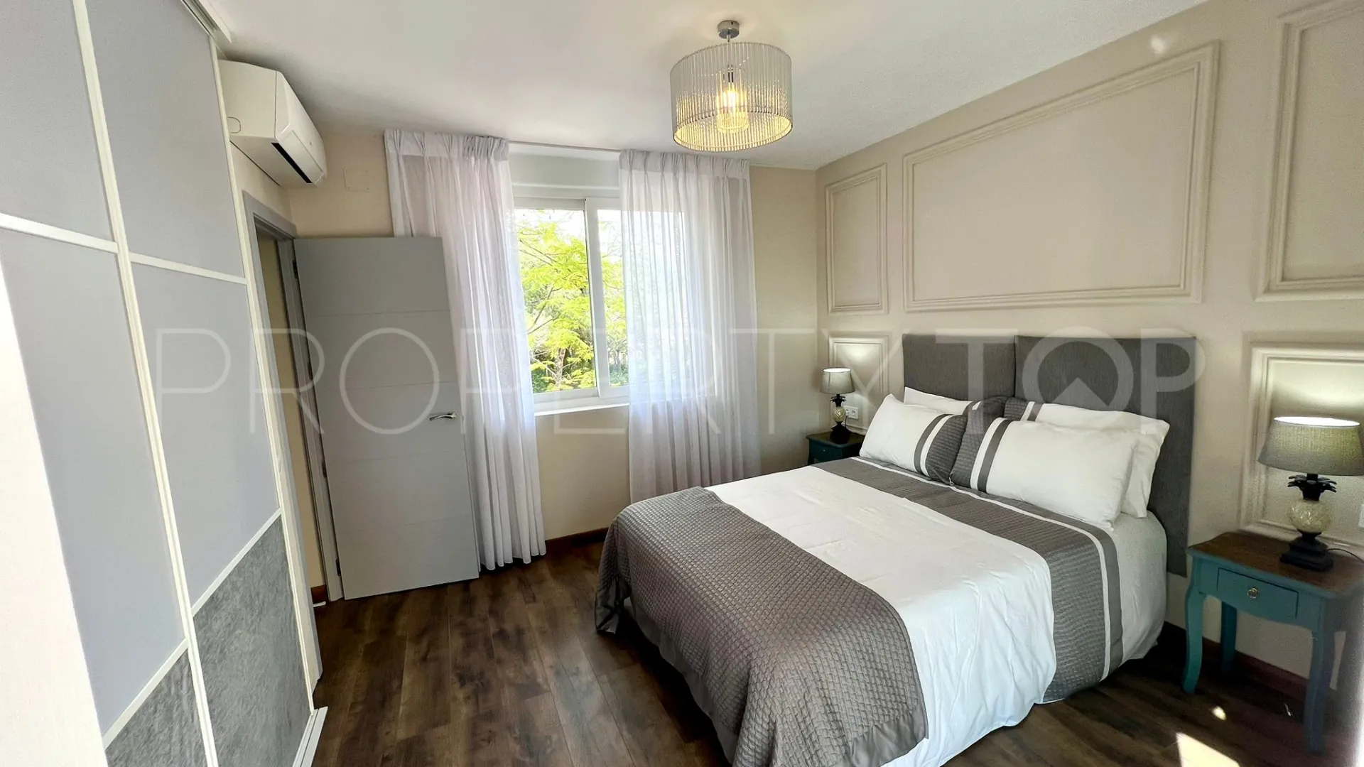 Marbella 4 bedrooms villa for sale