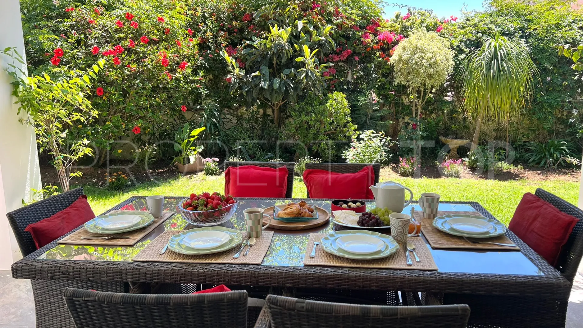 Marbella 4 bedrooms villa for sale