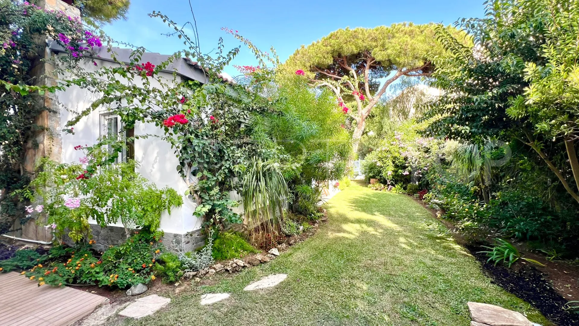 Marbella 4 bedrooms villa for sale
