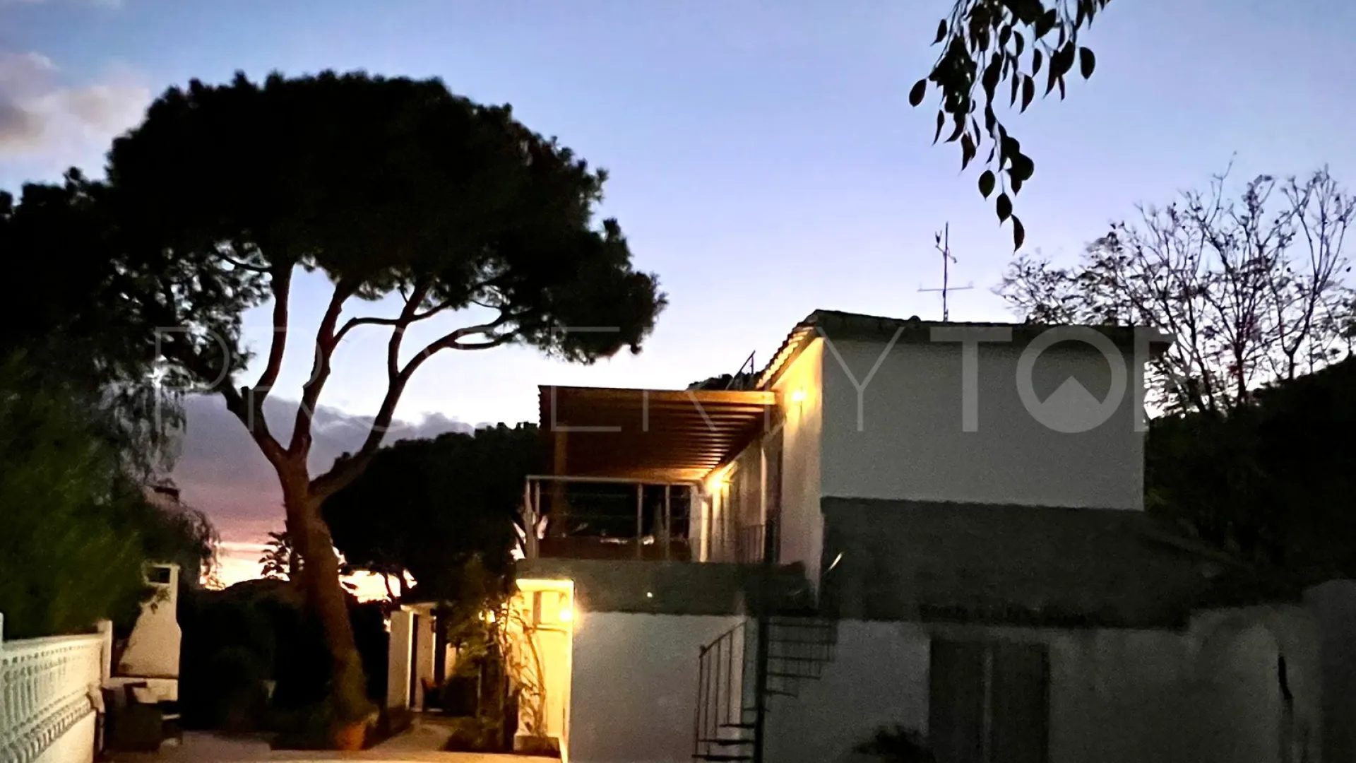Marbella 4 bedrooms villa for sale