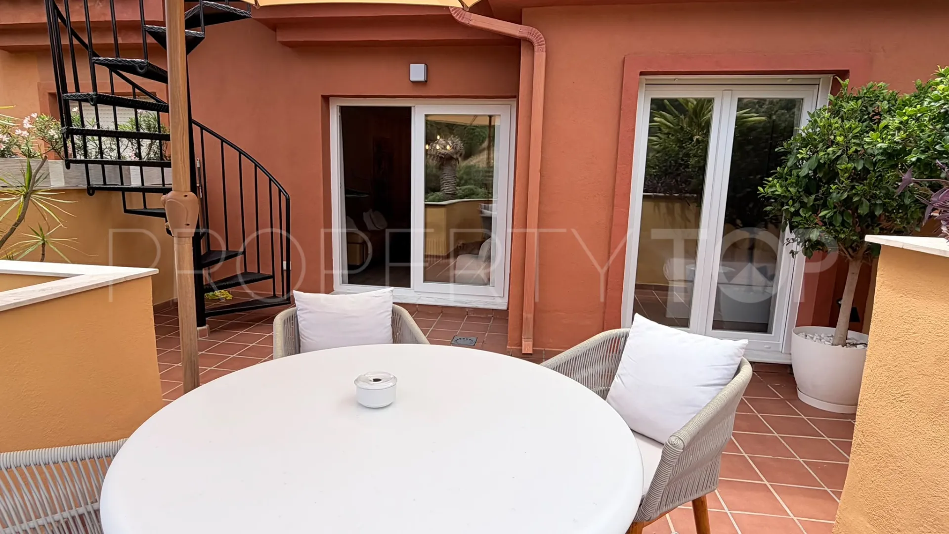 2 bedrooms apartment in Marbella for sale