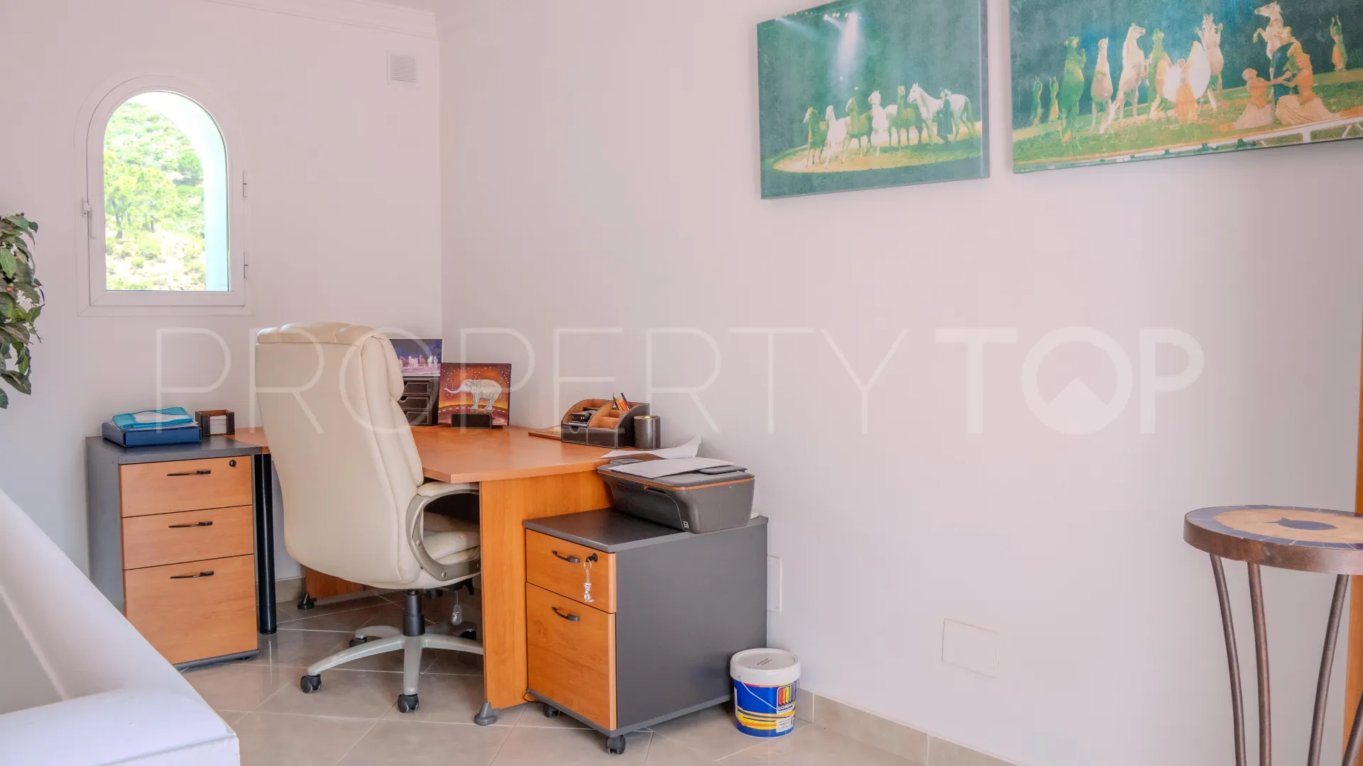 For sale Benahavis villa with 6 bedrooms