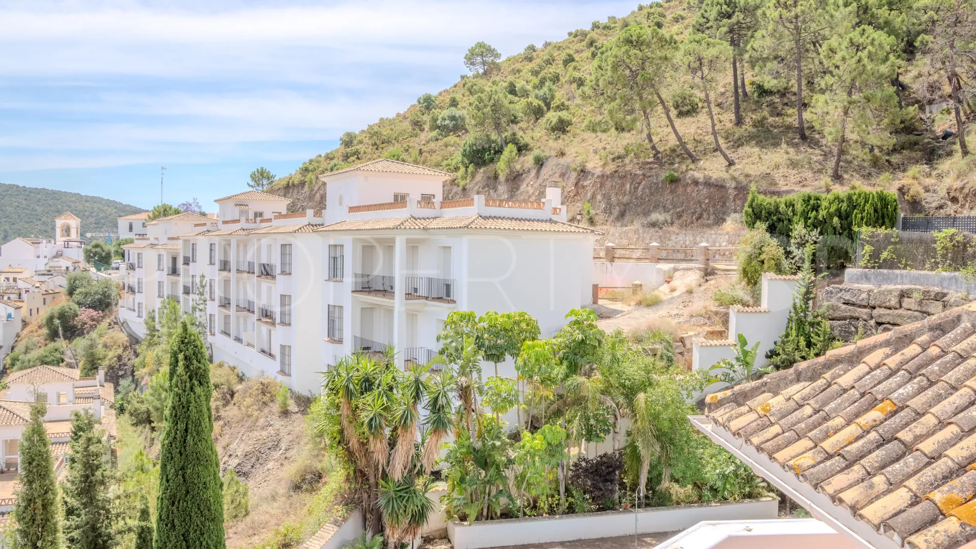 For sale Benahavis villa with 6 bedrooms