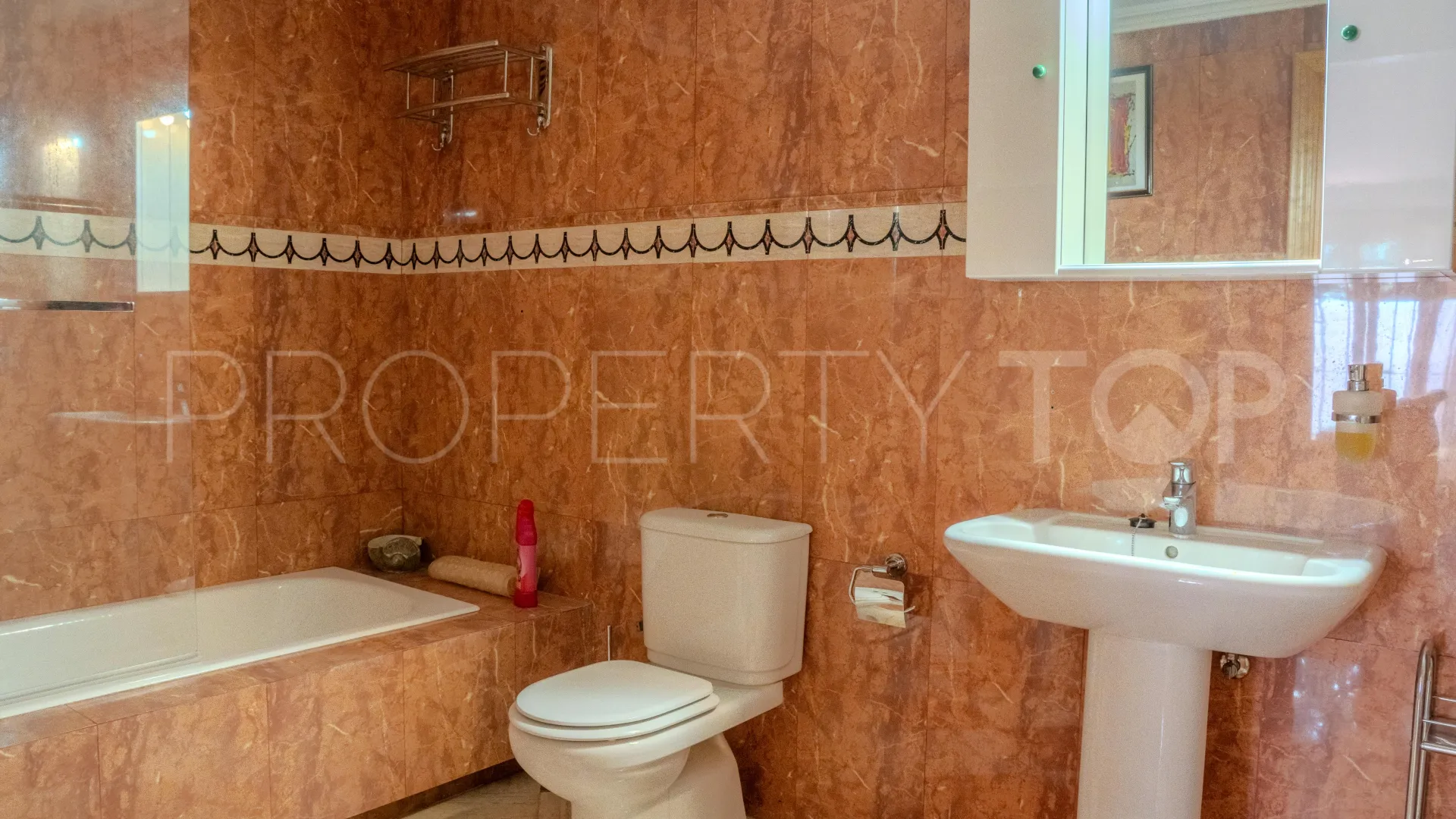 For sale Benahavis villa with 6 bedrooms