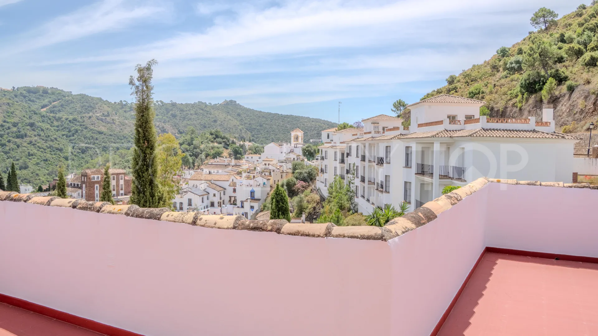 For sale Benahavis villa with 6 bedrooms