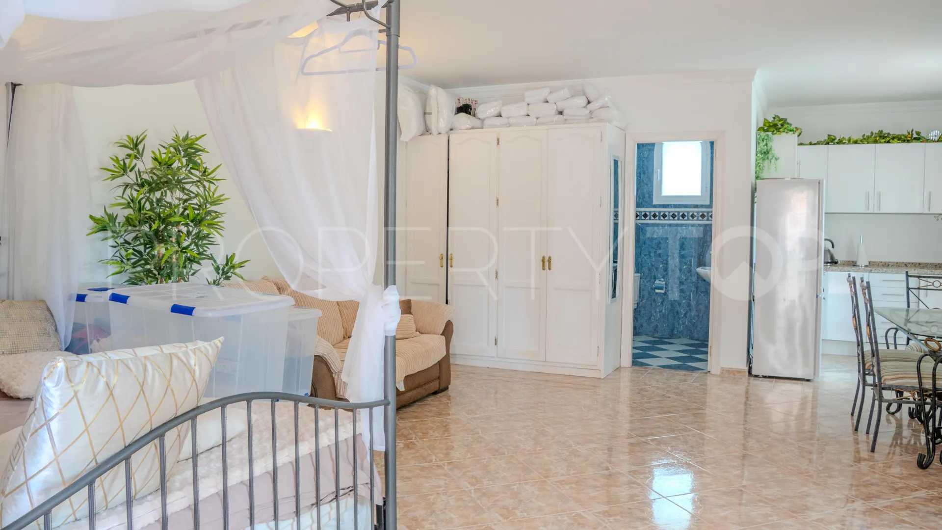 For sale Benahavis villa with 6 bedrooms