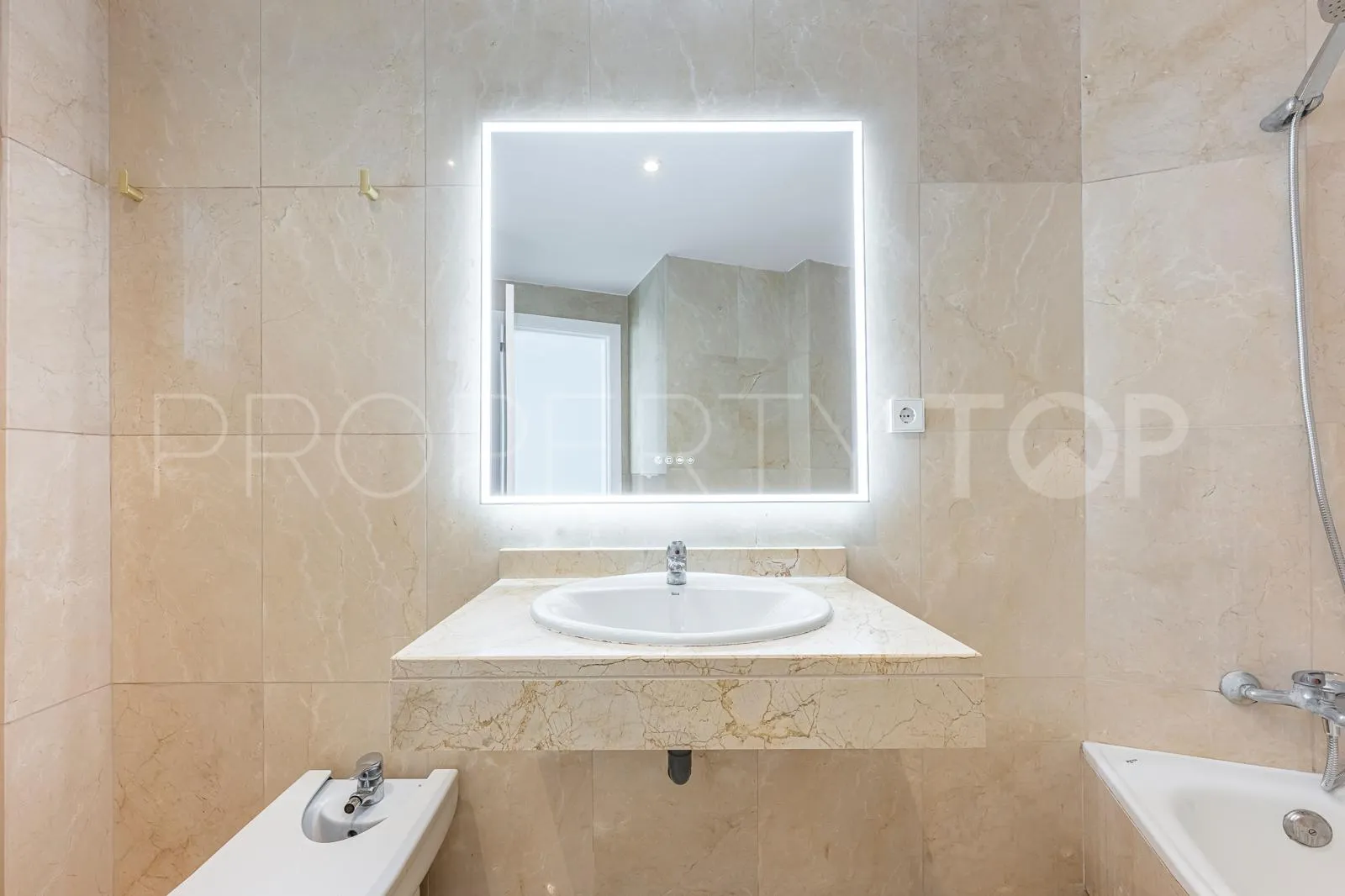 Estepona, apartamento a la venta