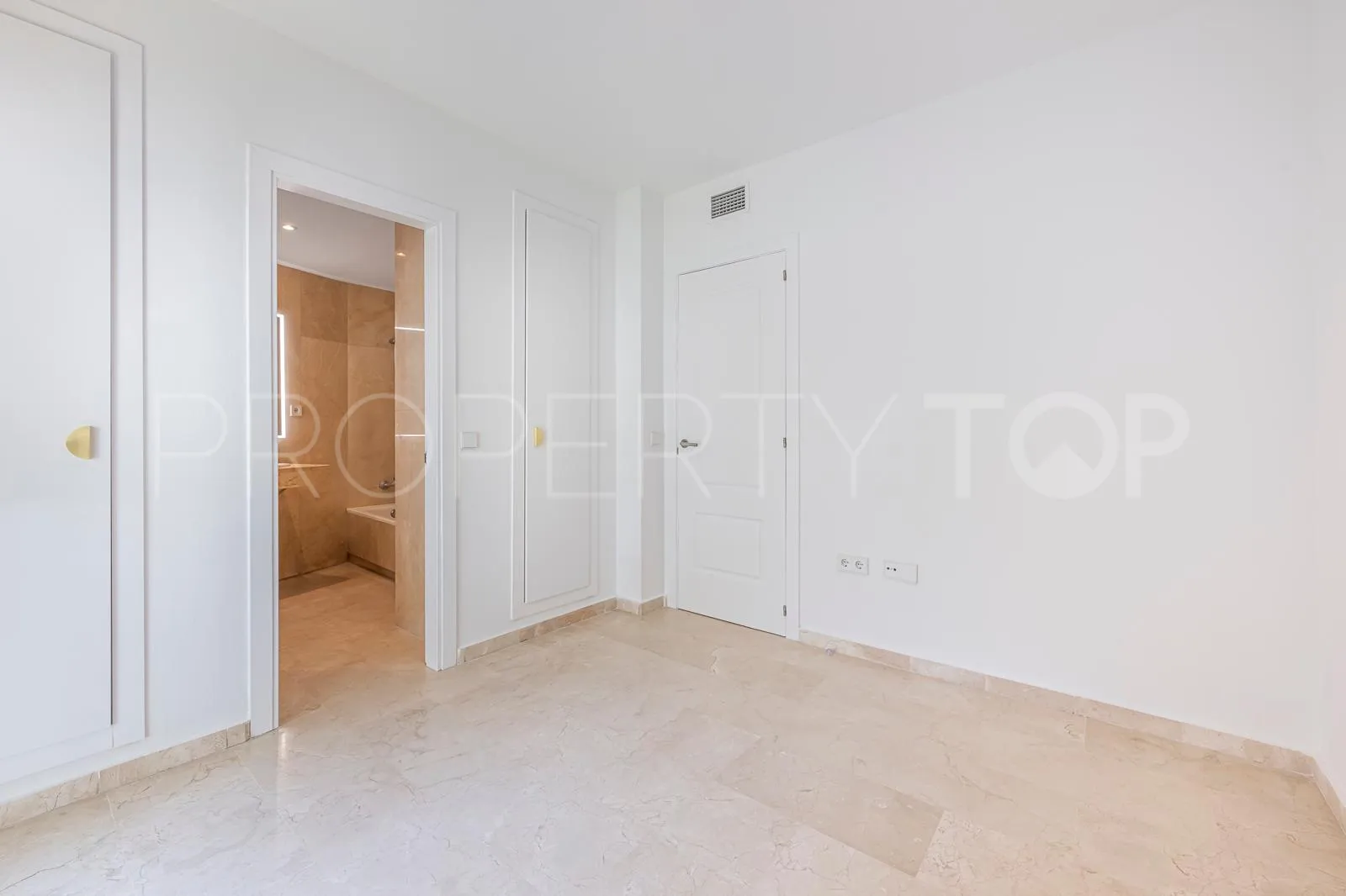 Estepona, apartamento a la venta