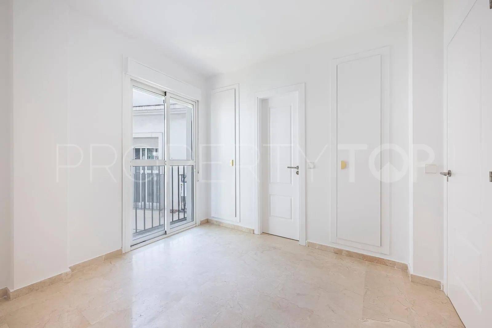 Estepona, apartamento a la venta