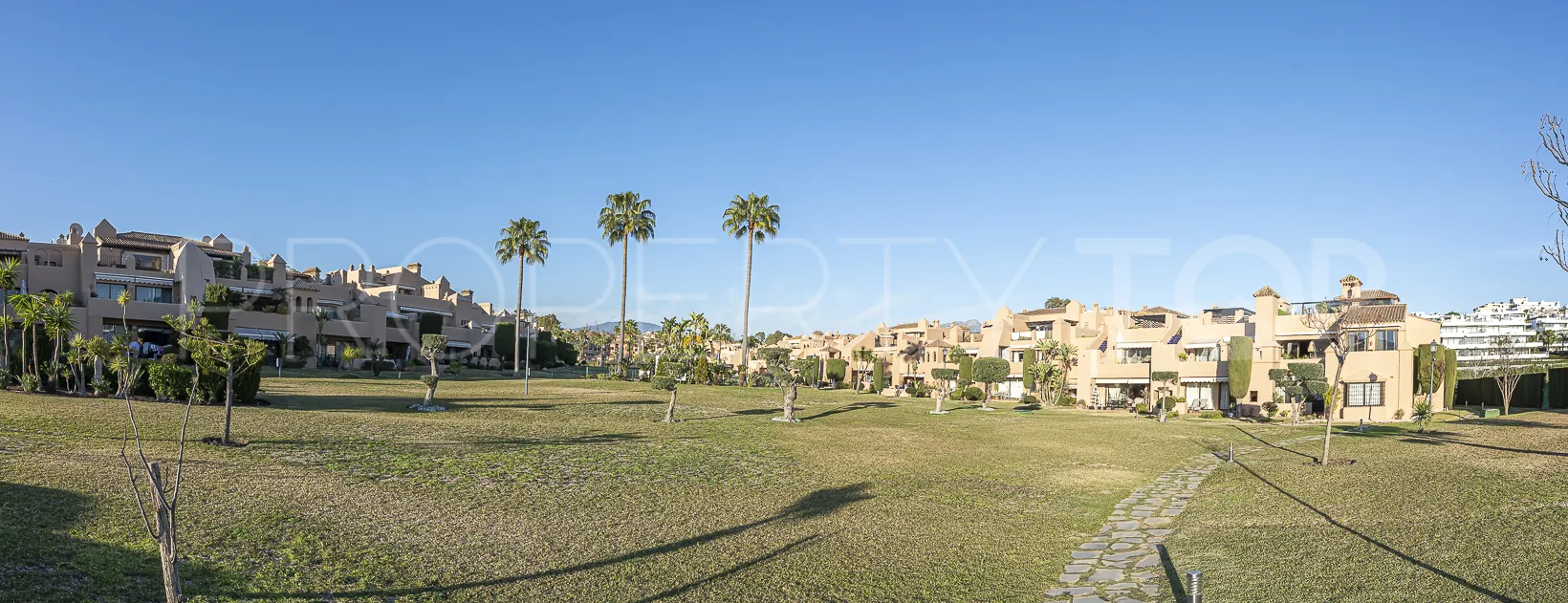 Buy Estepona penthouse with 3 bedrooms
