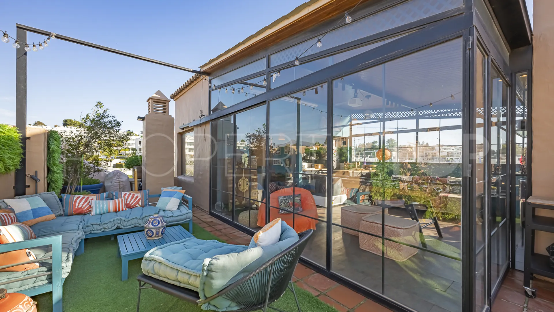 Buy Estepona penthouse with 3 bedrooms