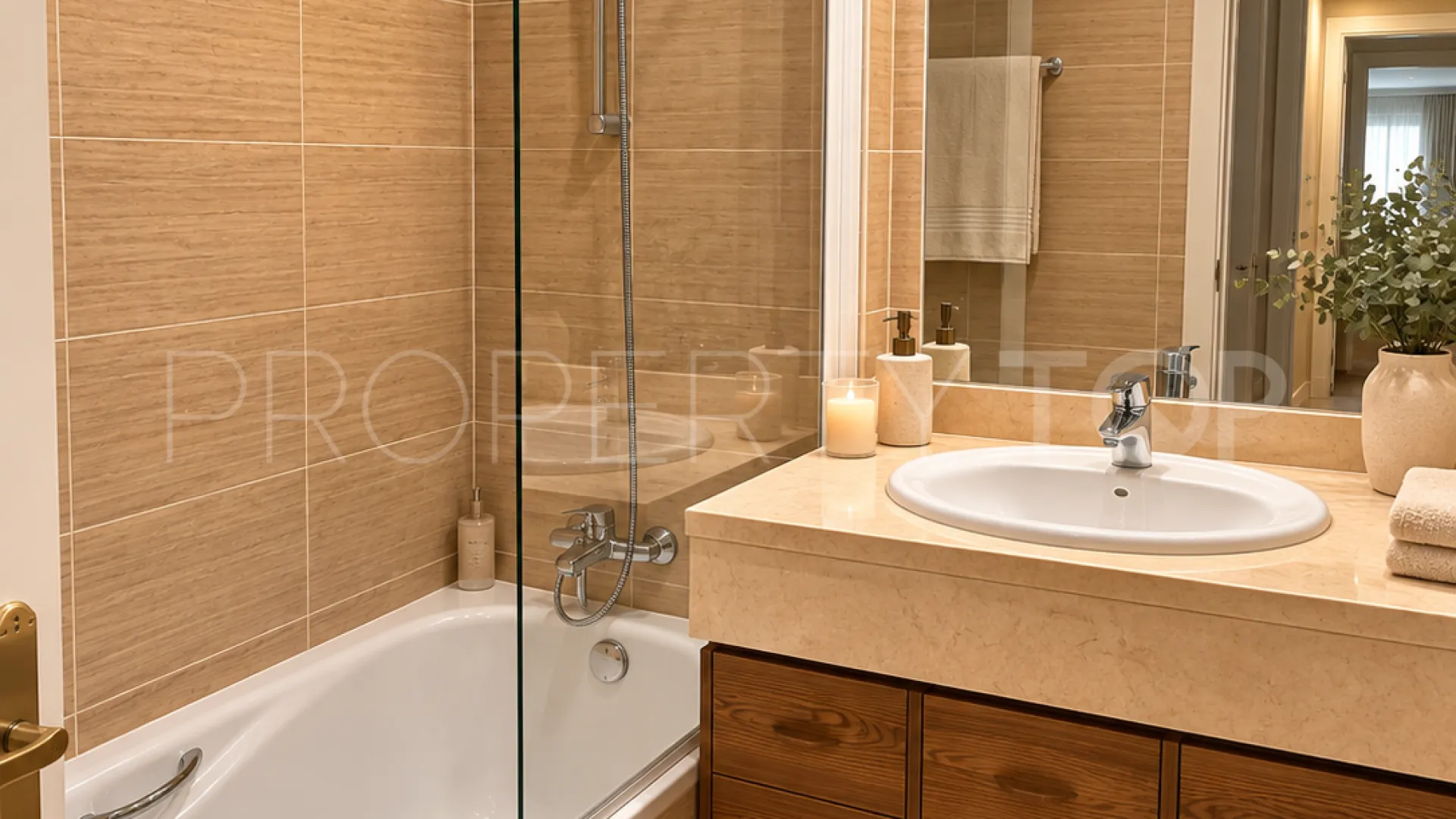 Apartment in Nueva Andalucia for sale