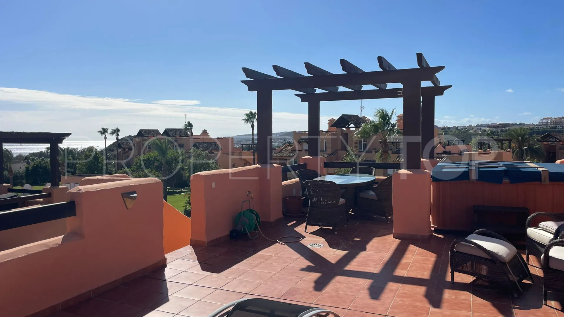 Penthouse with 2 bedrooms for sale in Casares
